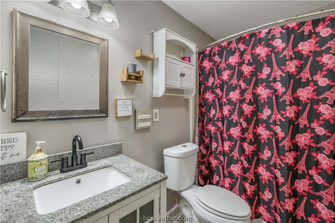 Tiny photo for 1905 Carter Creek Parkway, Bryan, TX 77802 (MLS # 26003960)