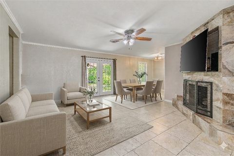 Tiny photo for 1905 Carter Creek Parkway, Bryan, TX 77802 (MLS # 26003960)