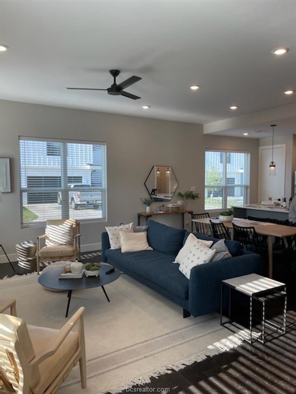 College Station, Texas 77840, United States, 4 Bedrooms Bedrooms, ,5 BathroomsBathrooms,Residential,Active,10038