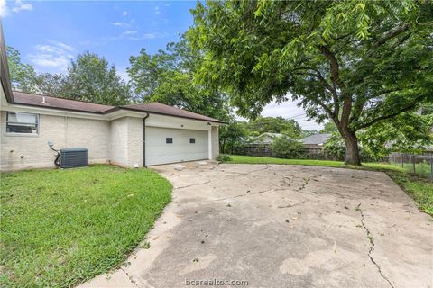 Tiny photo for 2411 Airline Drive, Brenham, TX 77833 (MLS # 26007000)