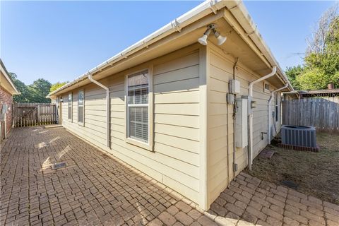 Tiny photo for 2535 Rhapsody Court, Bryan, TX 77802 (MLS # 25010930)