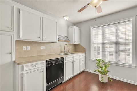 Tiny photo for 2535 Rhapsody Court, Bryan, TX 77802 (MLS # 25010930)