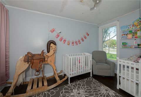 Tiny photo for 301 Elm Ave Ave, Bryan, TX 77801 (MLS # 26004162)