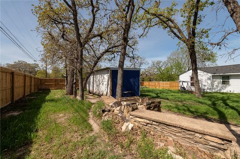 Tiny photo for 301 Elm Ave Ave, Bryan, TX 77801 (MLS # 26004162)