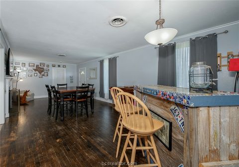 Tiny photo for 301 Elm Ave Ave, Bryan, TX 77801 (MLS # 26004162)