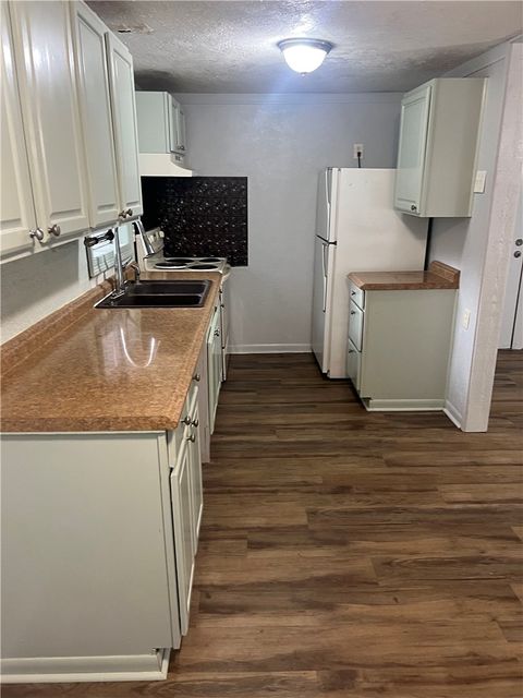 Tiny photo for 301 Elm Ave Ave, Bryan, TX 77801 (MLS # 26004162)