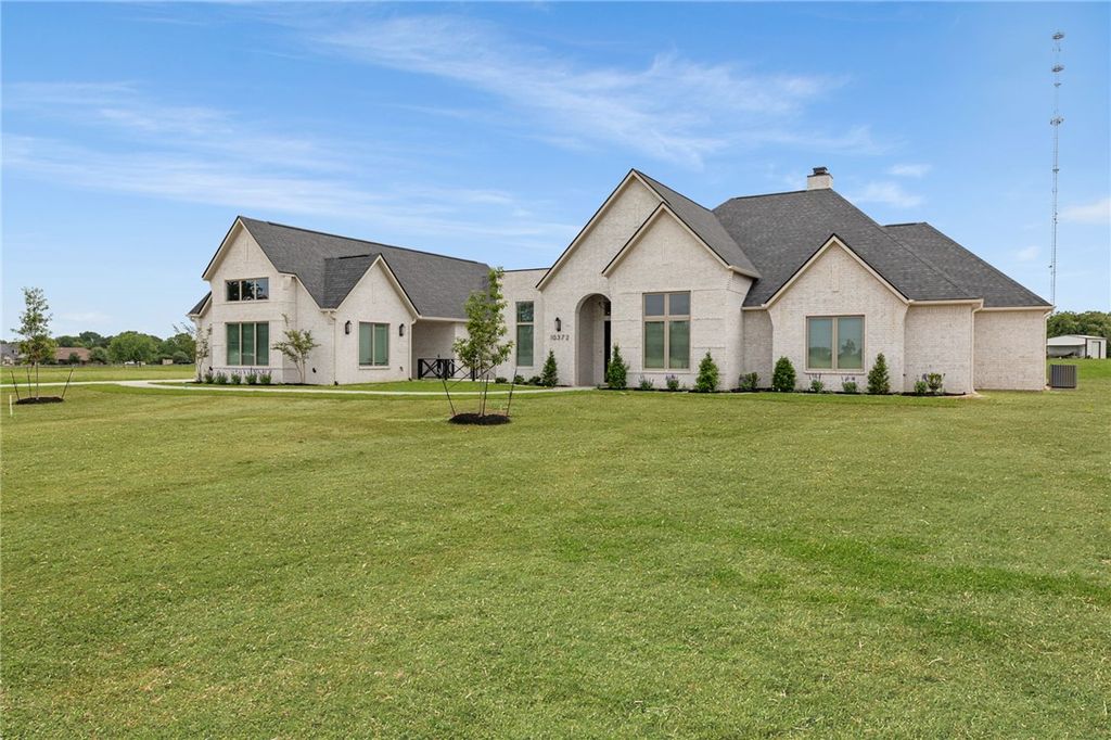 Photo of 10372 Charlinda Lane, Bryan, TX 77808 (MLS # 26006551)