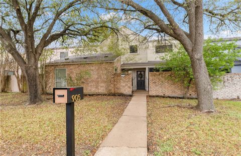 Tiny photo for 905 Westview Street, Bryan, TX 77802 (MLS # 25012415)