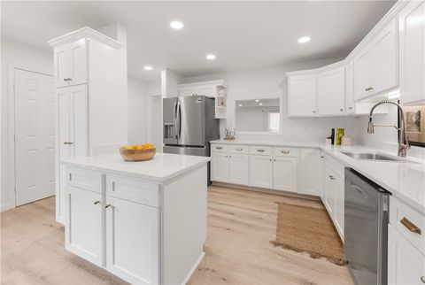 Tiny photo for 905 Westview Street, Bryan, TX 77802 (MLS # 25012415)