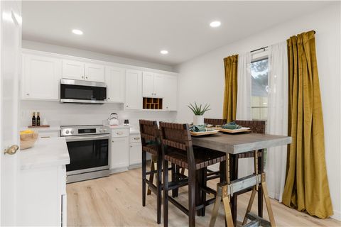 Tiny photo for 905 Westview Street, Bryan, TX 77802 (MLS # 25012415)