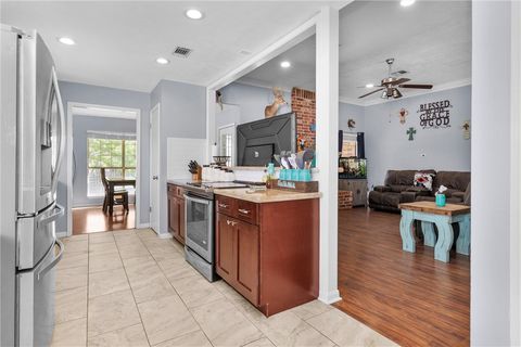 Tiny photo for 2009 Cobblestone Lane, Bryan, TX 77807 (MLS # 26005357)