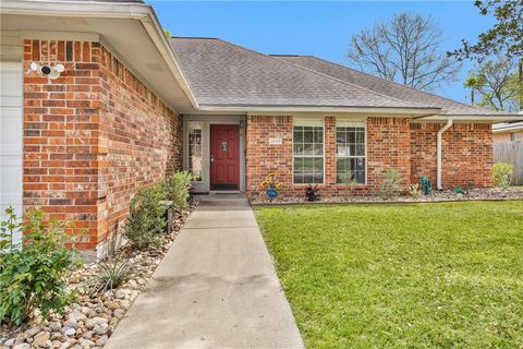 Tiny photo for 2009 Cobblestone Lane, Bryan, TX 77807 (MLS # 26005357)