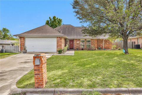 Tiny photo for 2009 Cobblestone Lane, Bryan, TX 77807 (MLS # 26005357)