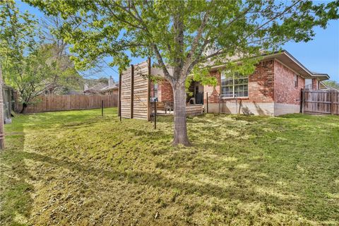 Tiny photo for 2009 Cobblestone Lane, Bryan, TX 77807 (MLS # 26005357)