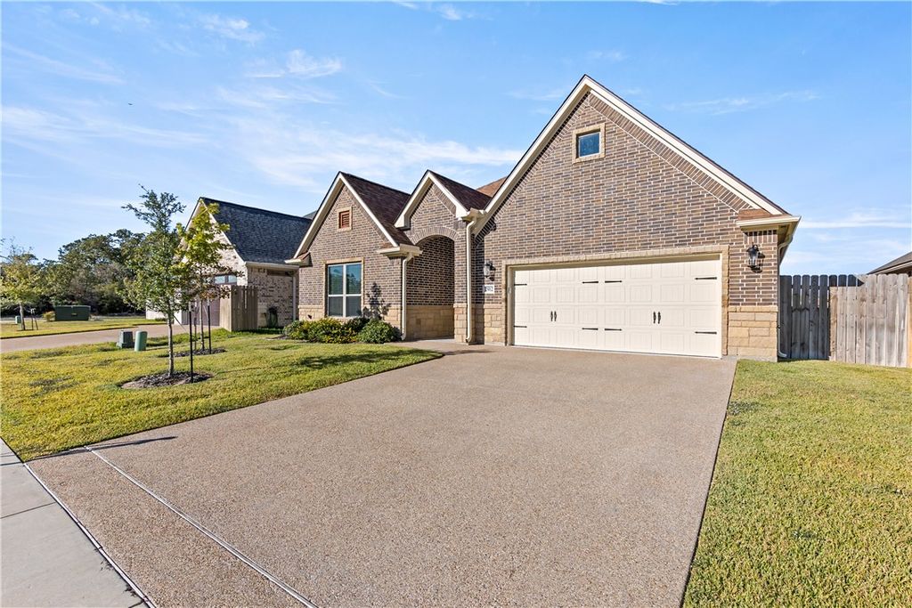 Photo of 2912 Goldberg Drive, Bryan, TX 77808 (MLS # 25011486)