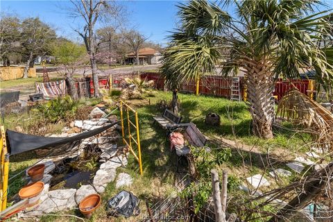 Tiny photo for 600 W Wm J Bryan Parkway, Bryan, TX 77803 (MLS # 26002520)