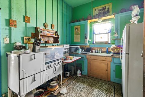 Tiny photo for 600 W Wm J Bryan Parkway, Bryan, TX 77803 (MLS # 26002520)