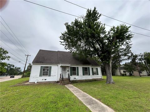 Tiny photo for 1217 E 27th Street, Bryan, TX 77803 (MLS # 26005612)