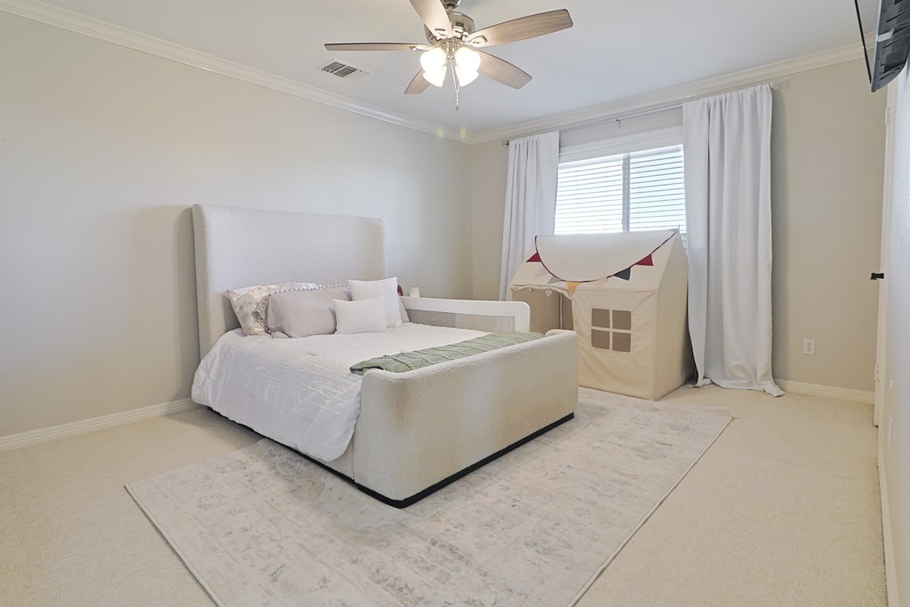 Giddings, Texas 78942, United States, 6 Bedrooms Bedrooms, ,5 BathroomsBathrooms,Residential,Active,15971