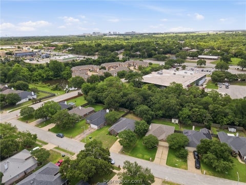 Tiny photo for 1707 Beaver Pond Court, Bryan, TX 77807 (MLS # 26007029)