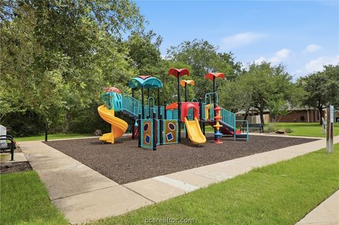 Tiny photo for 1707 Beaver Pond Court, Bryan, TX 77807 (MLS # 26007029)