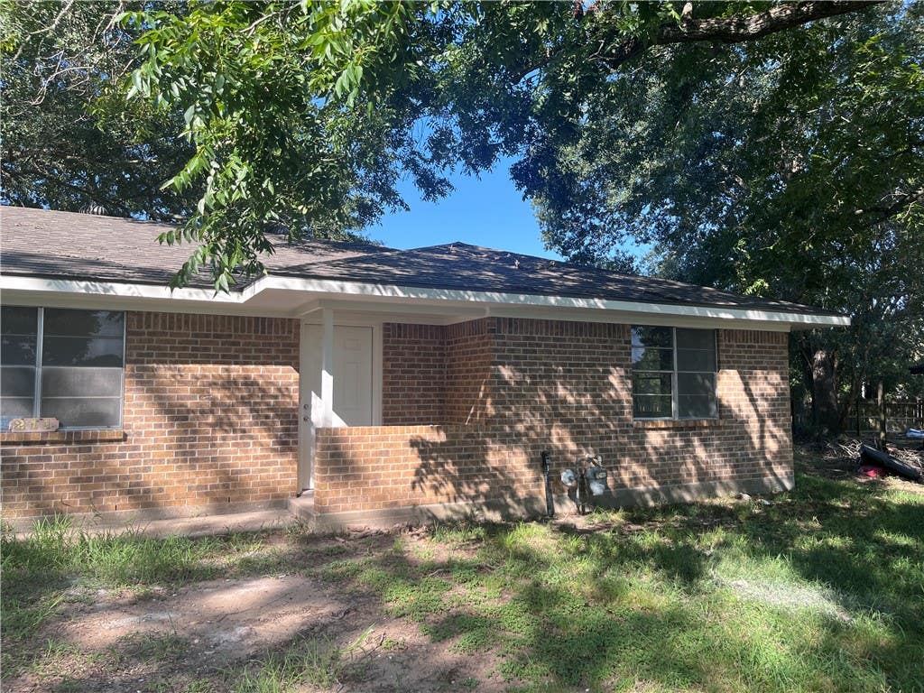 Photo of 211 Scott Court, Brenham, TX 77833 (MLS # 26010099)