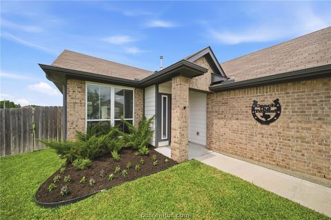 Tiny photo for 203 36th Ridge Rdg, Caldwell, TX 77836 (MLS # 26005337)