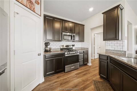 Tiny photo for 203 36th Ridge Rdg, Caldwell, TX 77836 (MLS # 26005337)