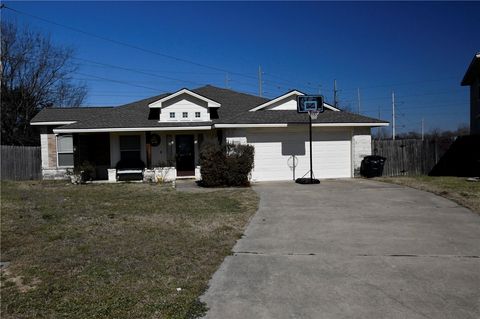 Photo of 2920 Horseback Court, College Station, TX 77845 (MLS # 26001548)