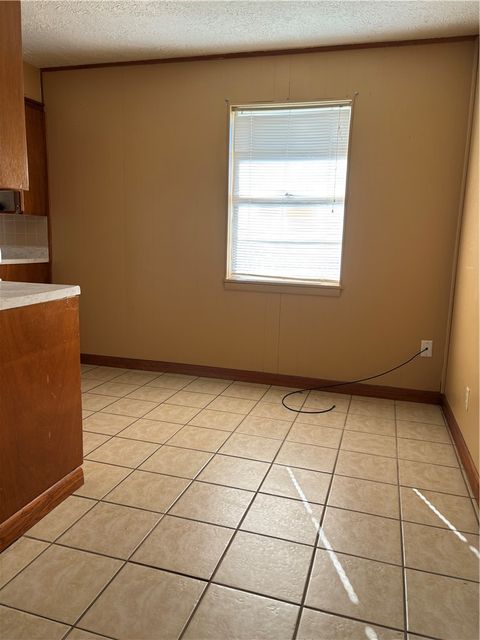 Tiny photo for 411 Hickory, Calvert, TX 77837 (MLS # 25012360)
