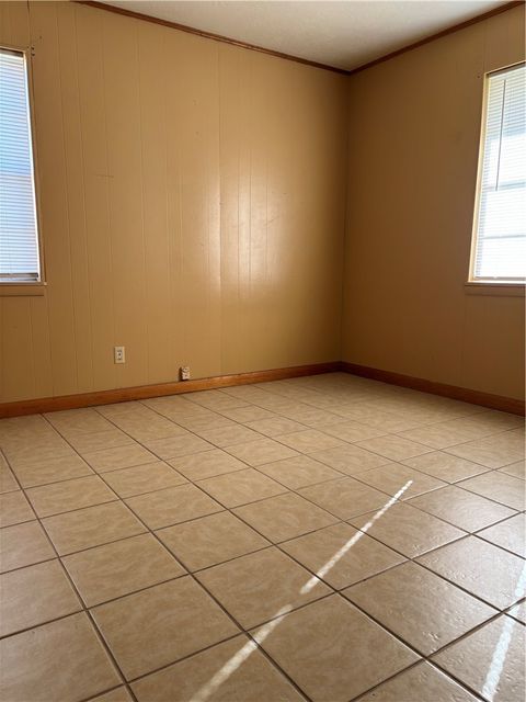 Tiny photo for 411 Hickory, Calvert, TX 77837 (MLS # 25012360)
