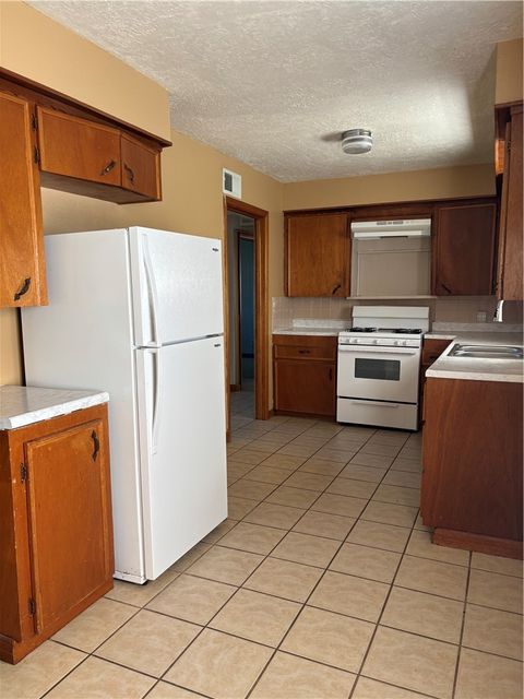 Tiny photo for 411 Hickory, Calvert, TX 77837 (MLS # 25012360)