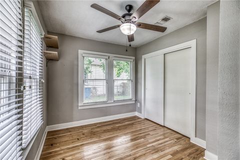 Tiny photo for 408 N Hunt Street, Bellville, TX 77418 (MLS # 26005253)