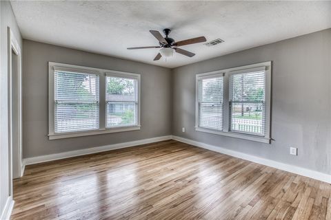 Tiny photo for 408 N Hunt Street, Bellville, TX 77418 (MLS # 26005253)