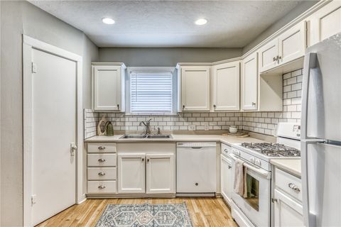 Tiny photo for 408 N Hunt Street, Bellville, TX 77418 (MLS # 26005253)