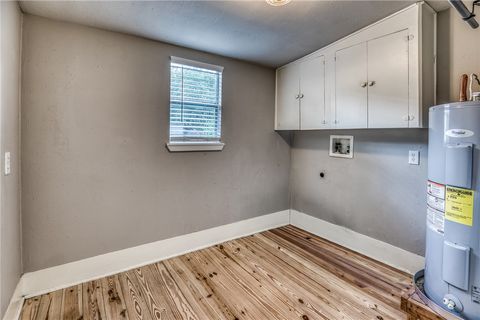 Tiny photo for 408 N Hunt Street, Bellville, TX 77418 (MLS # 26005253)