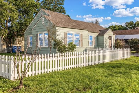 Tiny photo for 408 N Hunt Street, Bellville, TX 77418 (MLS # 26005253)