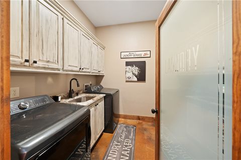 Tiny photo for 1402 Eagle Ferry Road, Other, TX 77514 (MLS # 25009029)