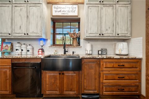 Tiny photo for 1402 Eagle Ferry Road, Other, TX 77514 (MLS # 25009029)