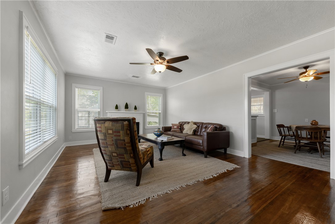 Bryan, Texas 77802, United States, 2 Bedrooms Bedrooms, ,2 BathroomsBathrooms,Residential,Pending,35196