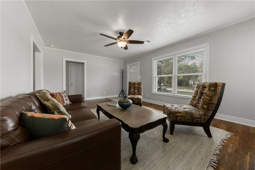 Bryan, Texas 77802, United States, 2 Bedrooms Bedrooms, ,2 BathroomsBathrooms,Residential,Pending,35196