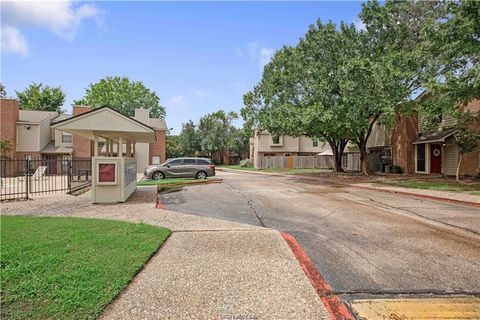 Tiny photo for 1904 Dartmouth Building I, Unit 1 Street, College Station, TX 77840 (MLS # 26002885)