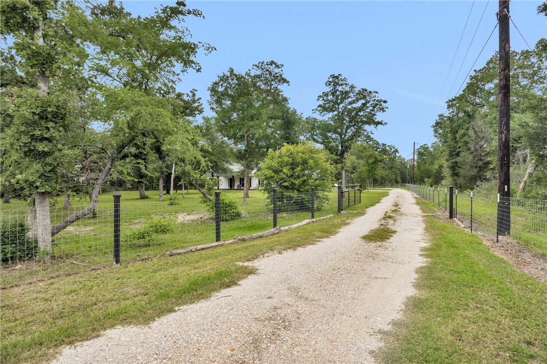 9482 County Road 190