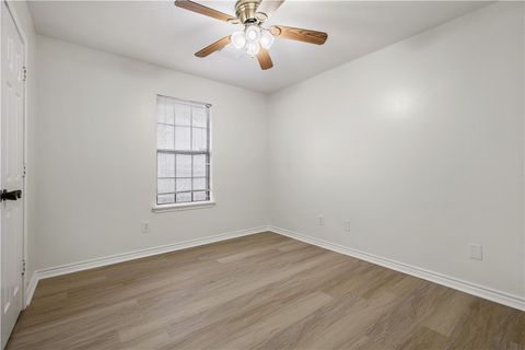 Tiny photo for 907 W 16th Street, Bryan, TX 77803 (MLS # 26002817)