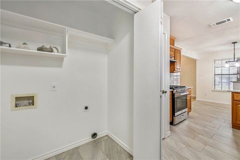 Tiny photo for 907 W 16th Street, Bryan, TX 77803 (MLS # 26002817)