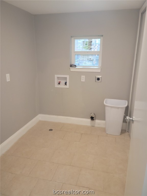 College Station, Texas 77845, United States, 4 Bedrooms Bedrooms, ,3 BathroomsBathrooms,Residential,Pending,59525