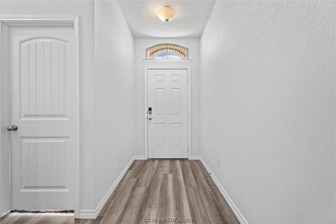 Tiny photo for 1939 Thorndyke Lane, Bryan, TX 77807 (MLS # 26006300)