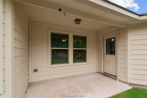 Tiny photo for 1939 Thorndyke Lane, Bryan, TX 77807 (MLS # 26006300)