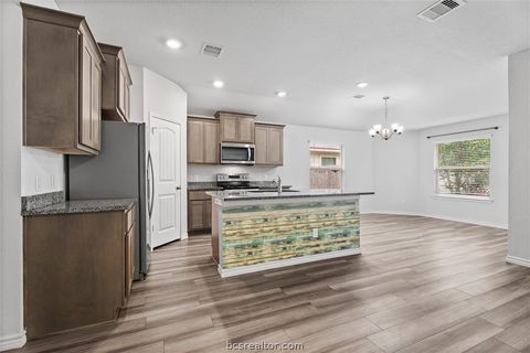 Tiny photo for 1939 Thorndyke Lane, Bryan, TX 77807 (MLS # 26006300)