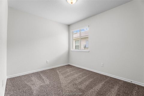 Tiny photo for 1939 Thorndyke Lane, Bryan, TX 77807 (MLS # 26006300)